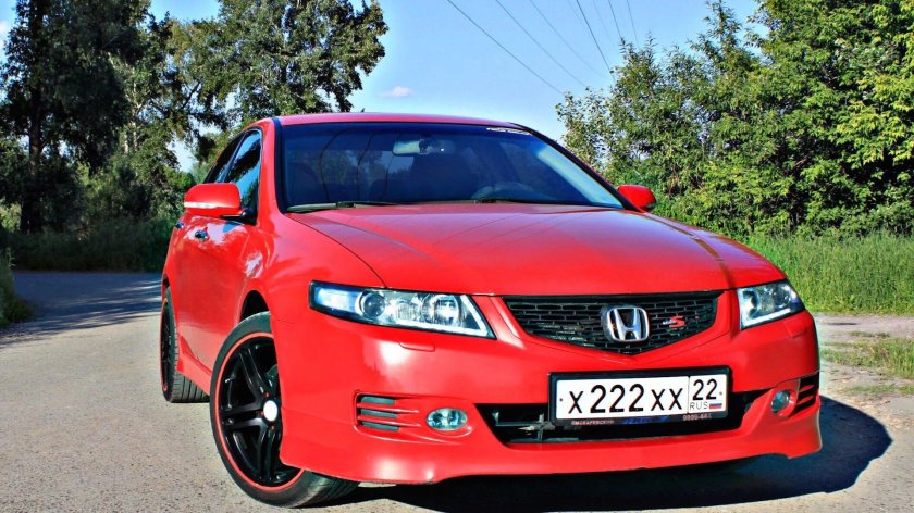 Accord 7 красный