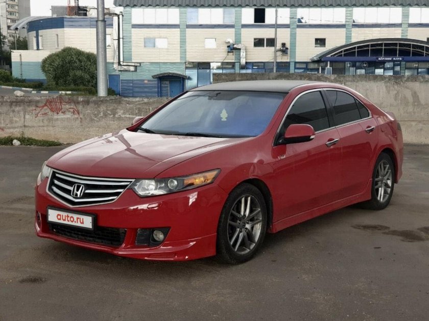 Honda Accord 2008 красная