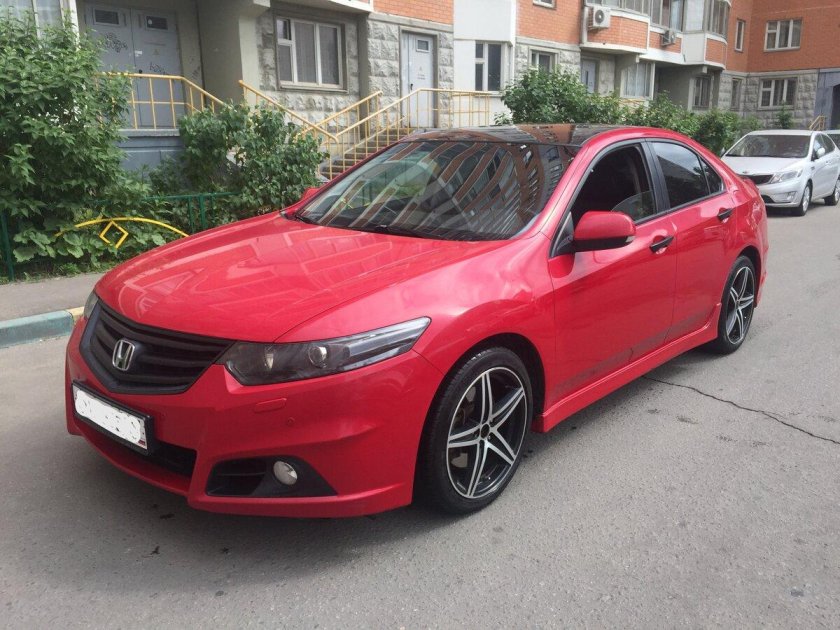 Honda Accord 8 Red