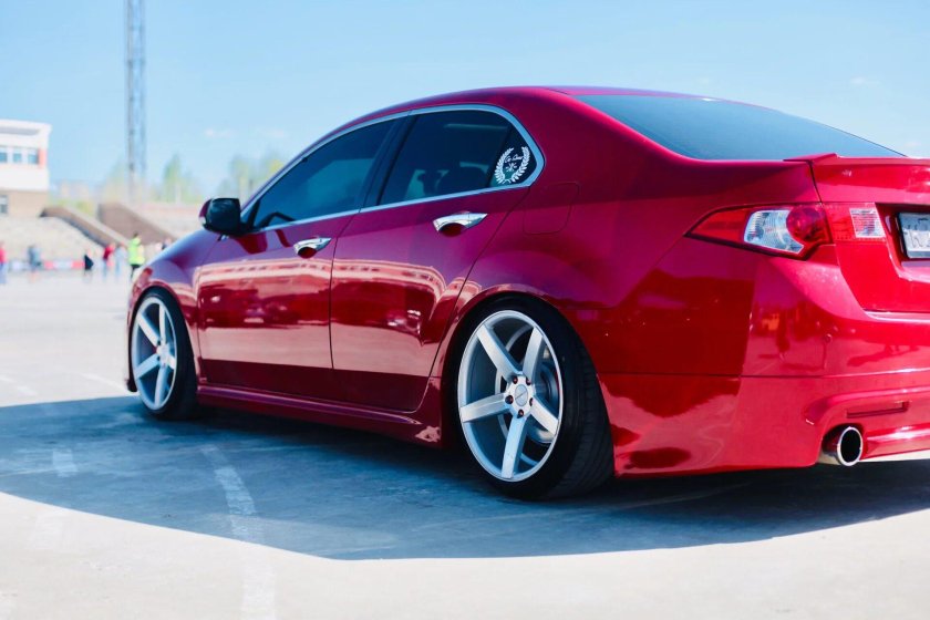 Honda Accord 8 Type s красный