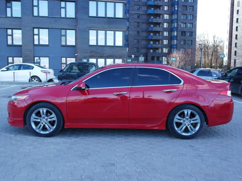 Honda Accord 8 Red