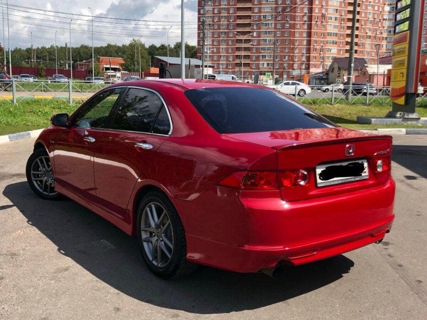 Honda Accord 7 Type s красный