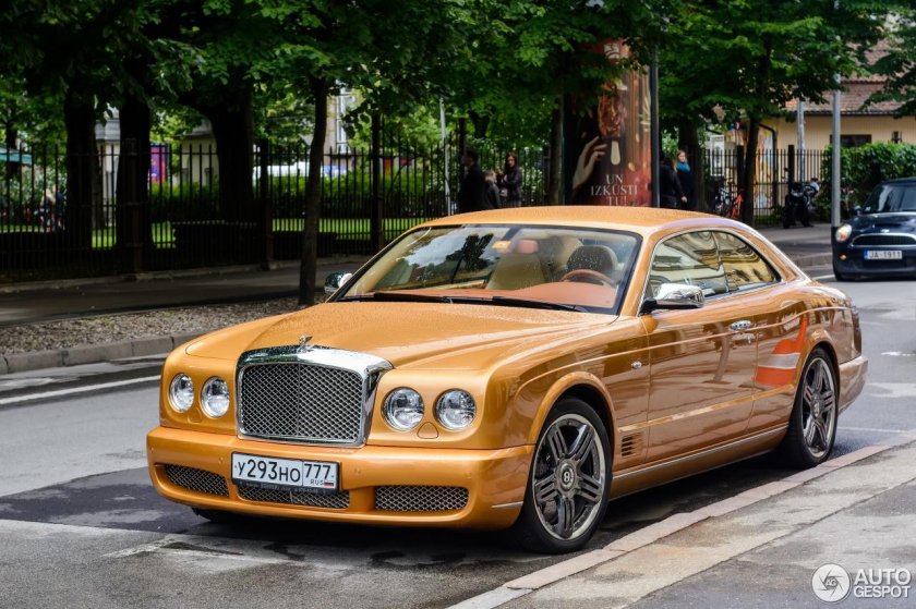 Автомобиль bentley