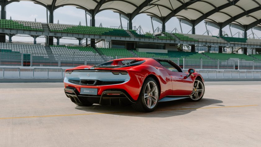 Феррари 296 GTB