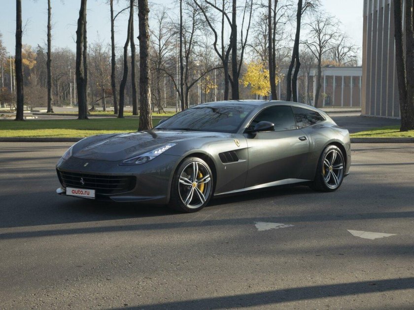 Ferrari gtc4lusso Grey