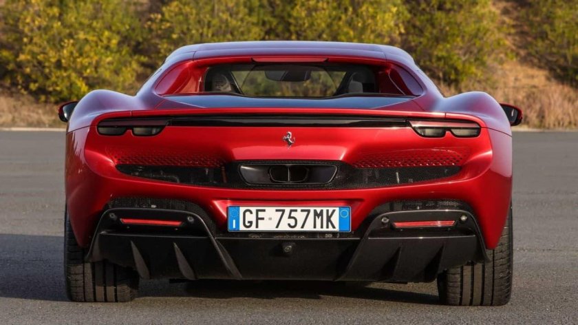 Феррари 296 GTB