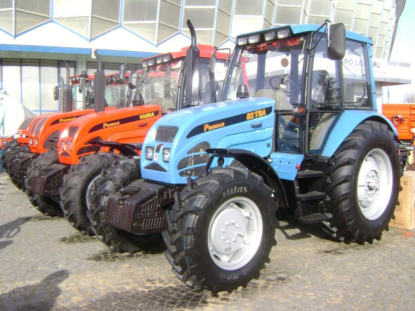 Трактор Pronar 82