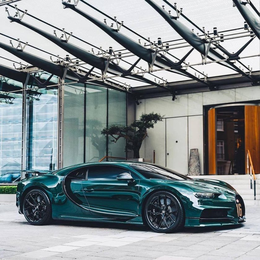 Bugatti Chiron Green