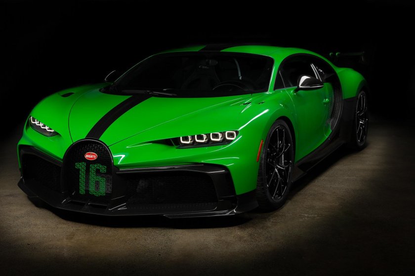 Bugatti chiron pur sport