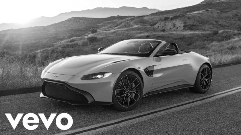Aston Martin Vantage 2021