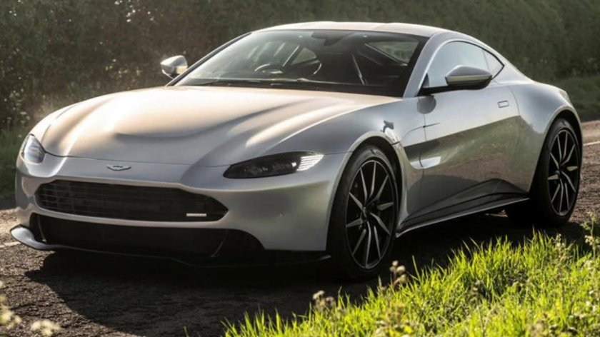 Астон Мартин вантаж