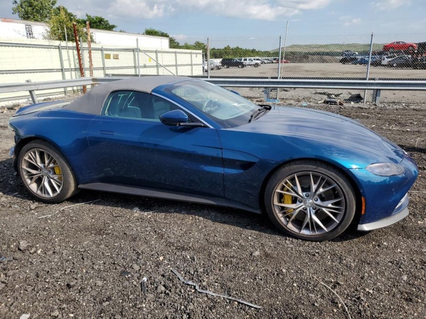 Астон мартин вантаж