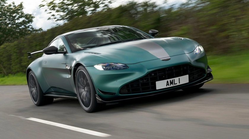 Aston Martin 2022