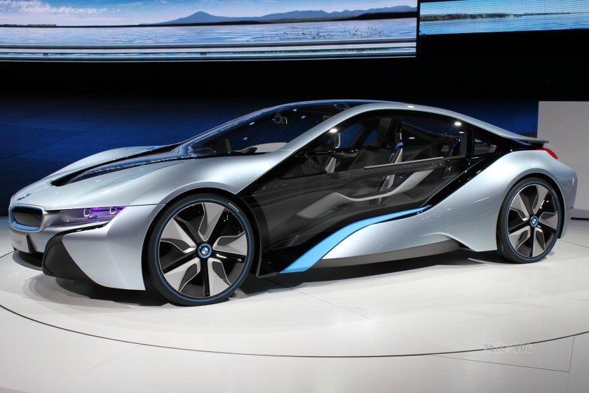 BMW i8 2021