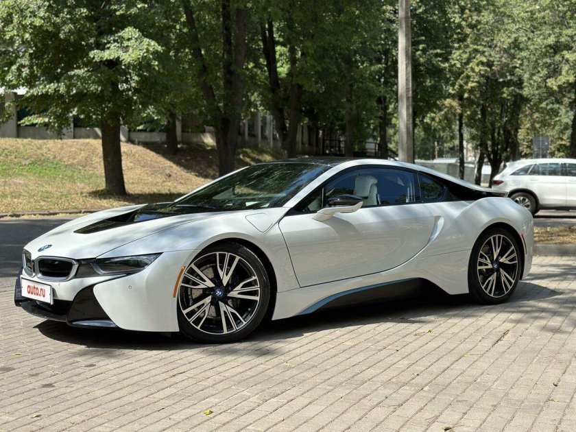 BMW i8 2016