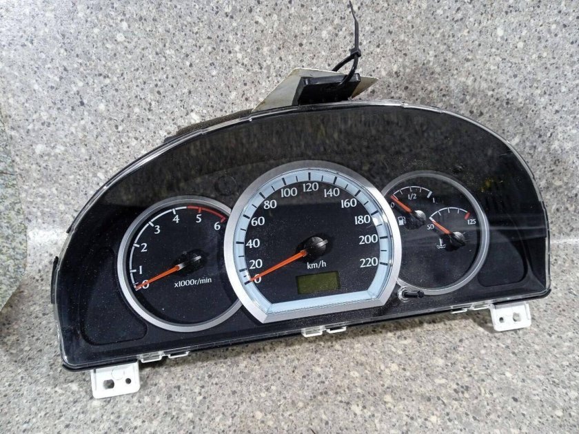 Приборная панель Джентра