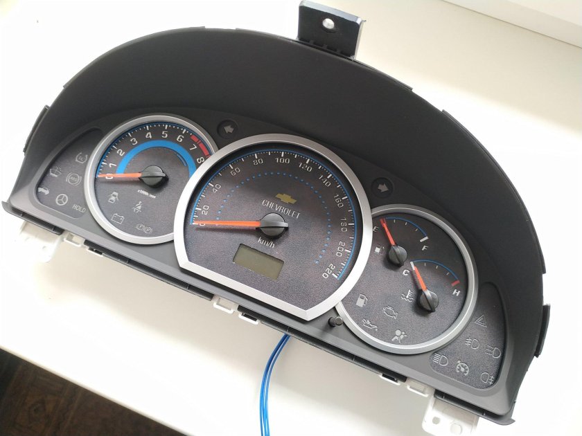 Chevrolet Lacetti приборная панель