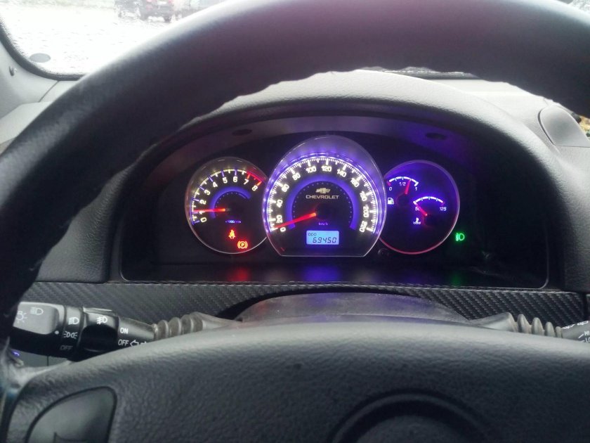 Chevrolet Lacetti приборная панель