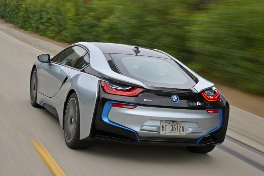 BMW i8 турбо
