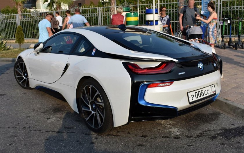 BMW i8 с российскими номерами