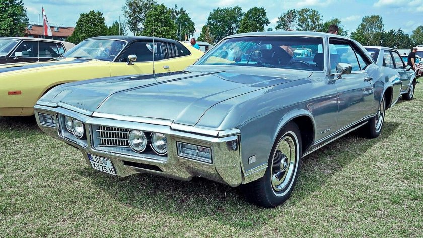 Бьюик Ривера 1969