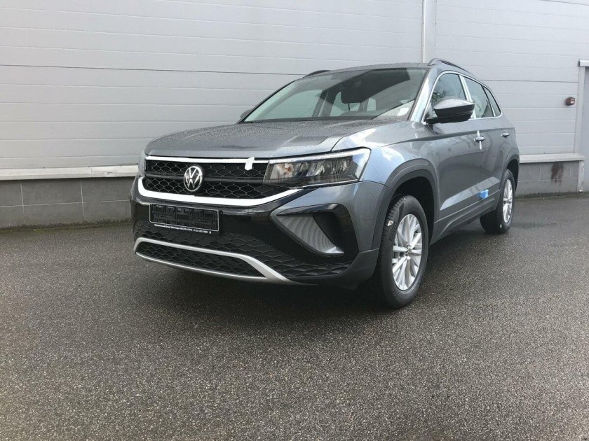 Volkswagen Taos серый