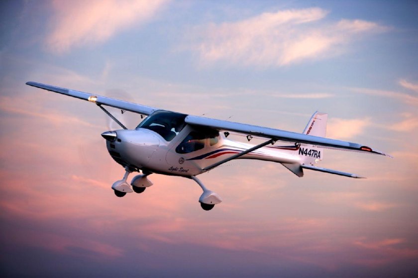 Двухместный самолет