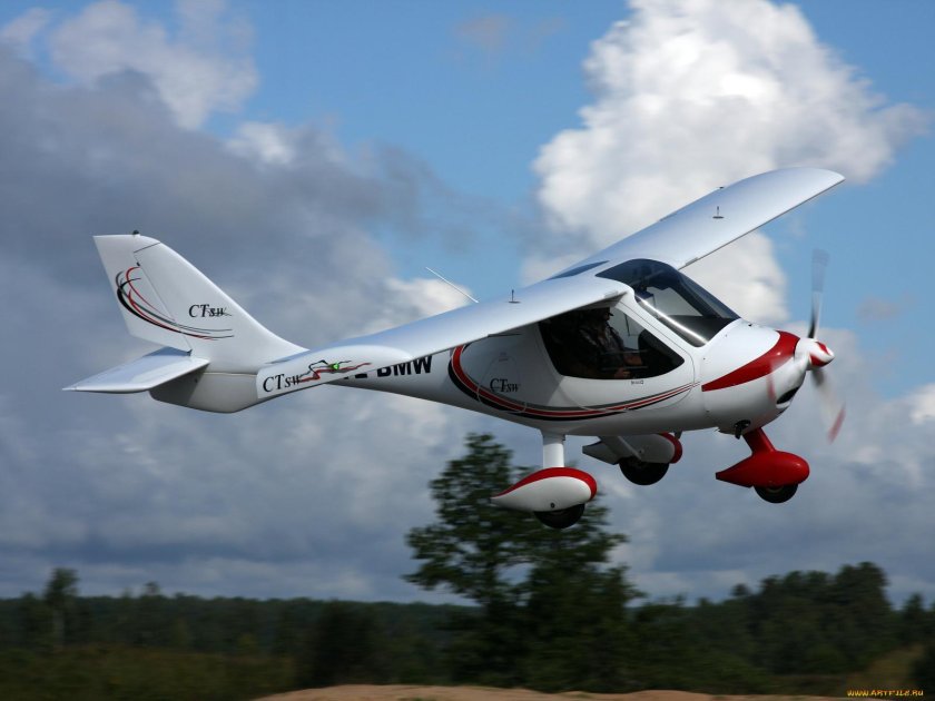 Одномоторный самолет