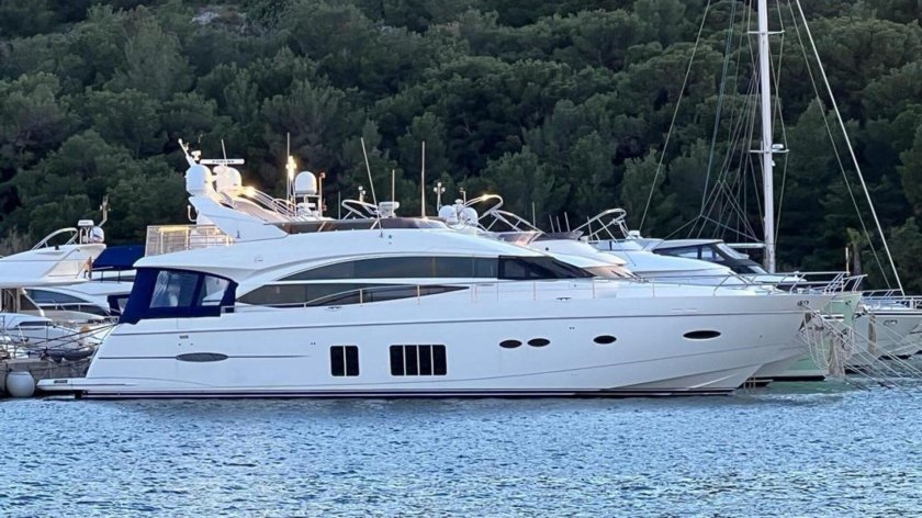 Яхта принцесса 21м