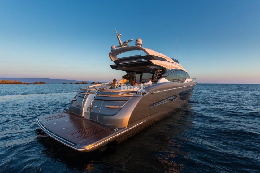 Яхта Princess s78