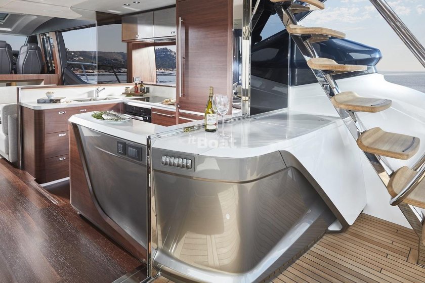 Яхта Princess s78