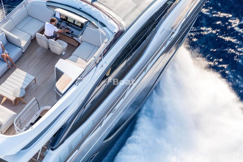 Яхта Princess s78