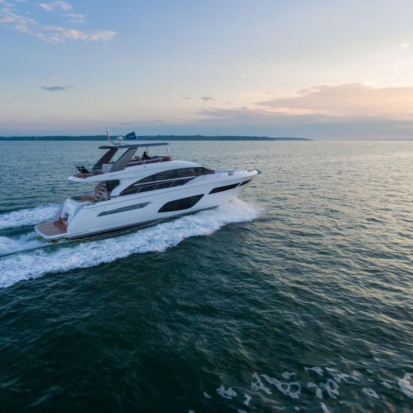 Моторная яхта Princess 78s