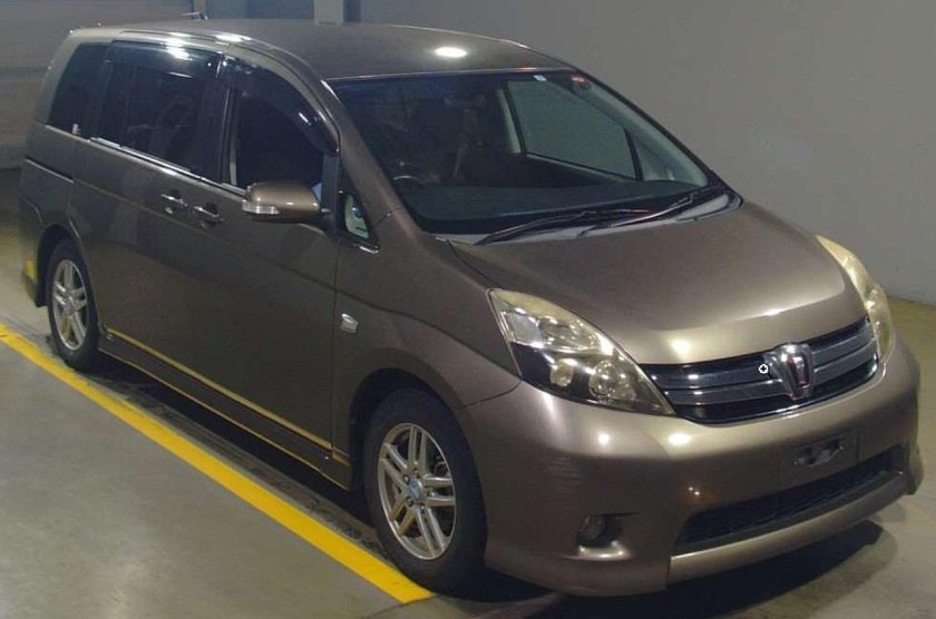 Тойота Исис 2007