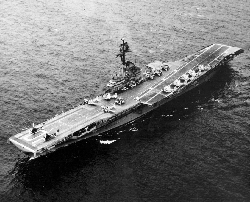 Авианосец USS Yorktown