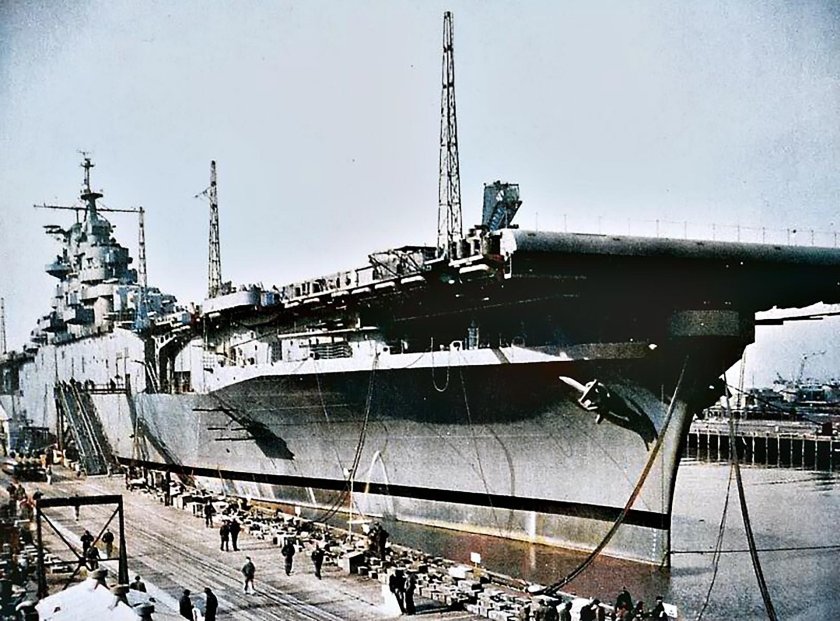 Авианосец USS Essex
