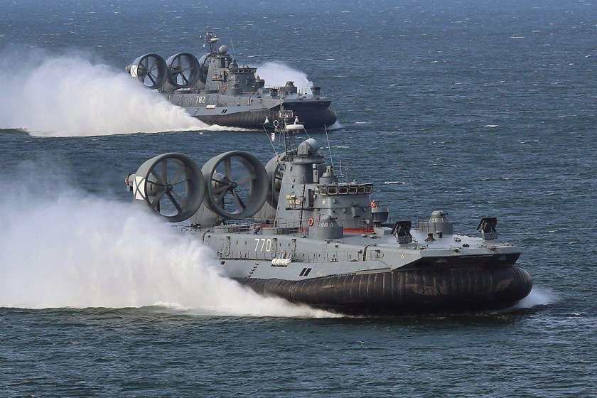 Десантный корабль Евгений Кочешков