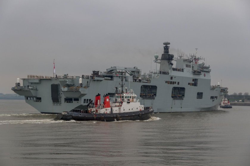 Десантном корабле-амфибии