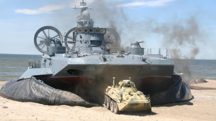 Малый десантный корабль ЗУБР