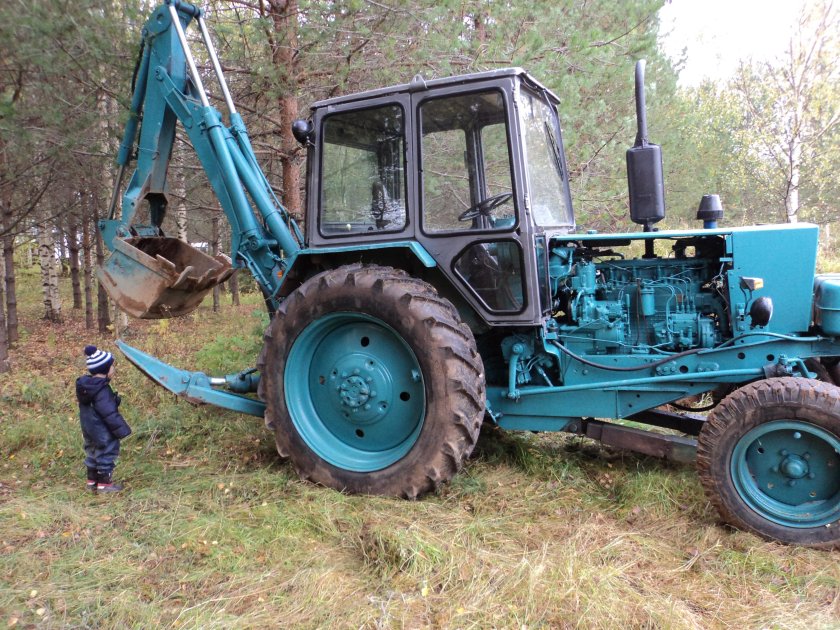 ЮМЗ 6 М трактор