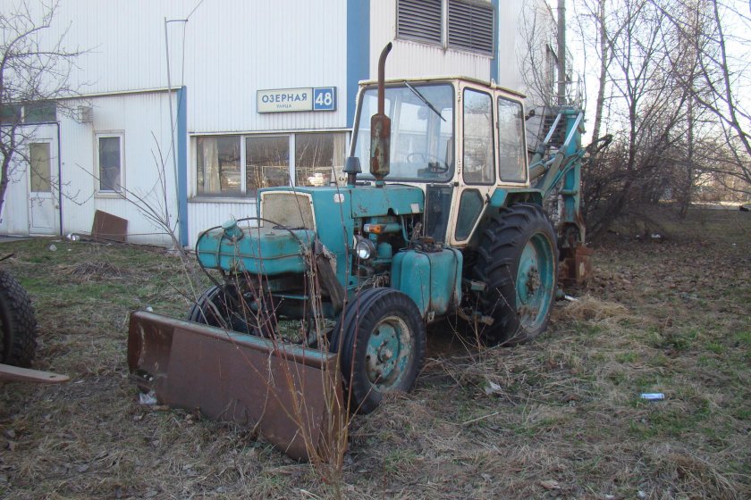 ЮМЗ-6 трактор