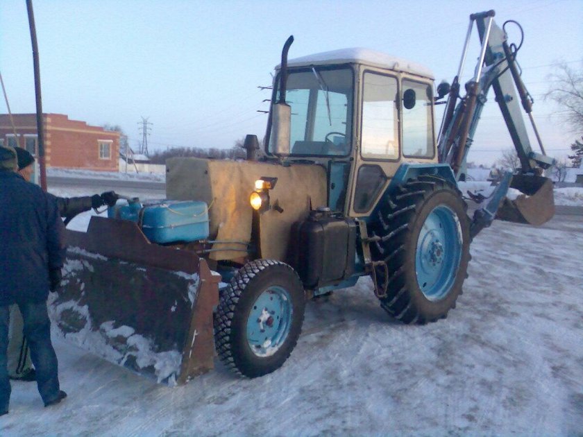 Трактор колесный ЭО 2621