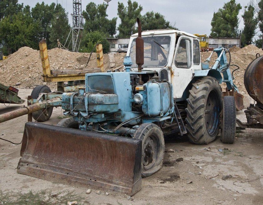 Трактор ЭО 2621