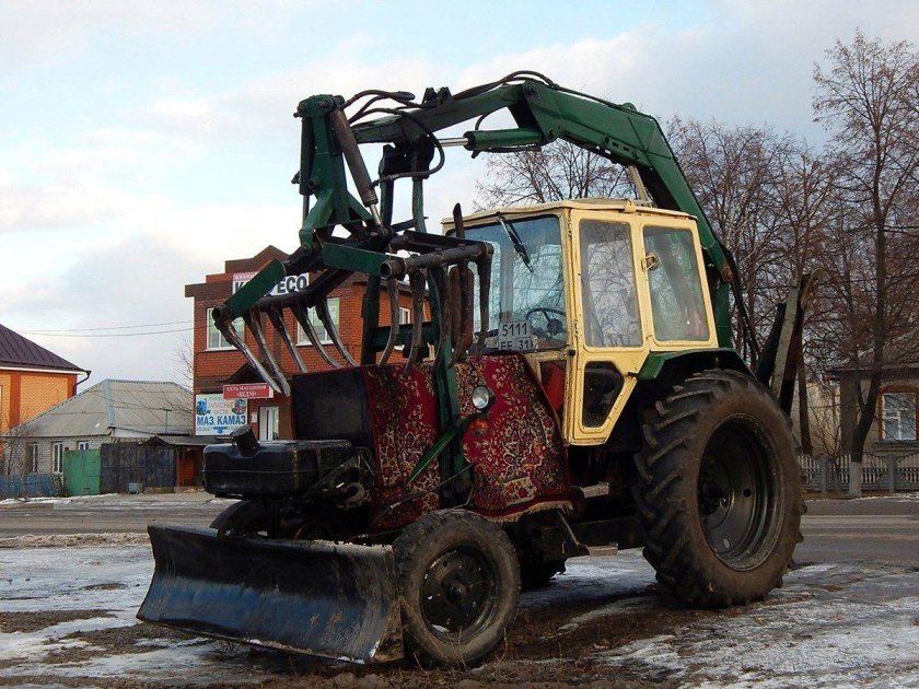 Трактор ЮМЗ ЭО 2621