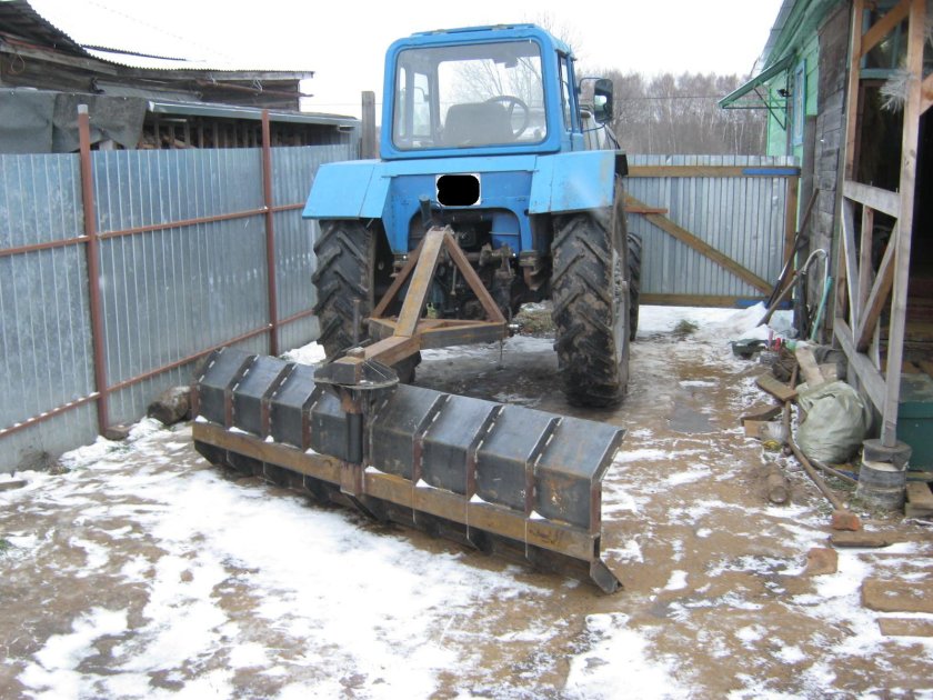 Отвал на МТЗ 80