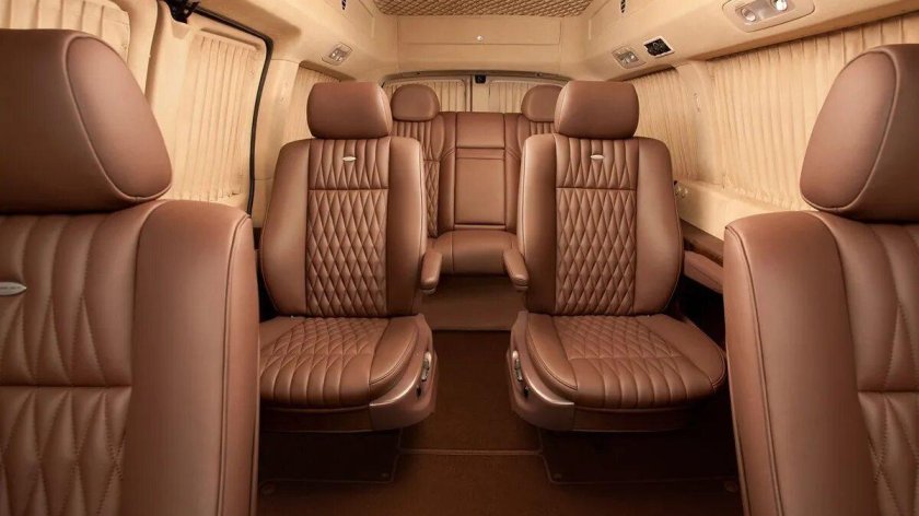 Chevrolet Express Explorer салон