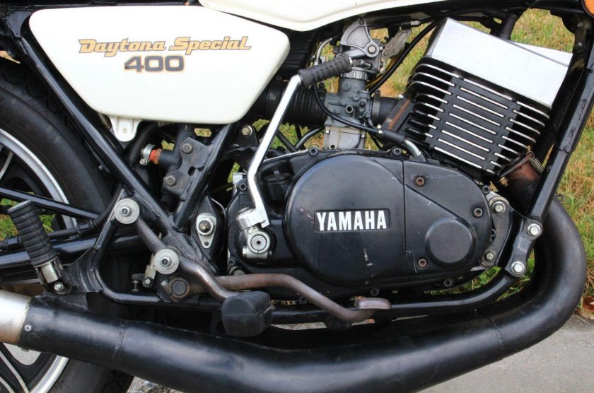 Yamaha rd400