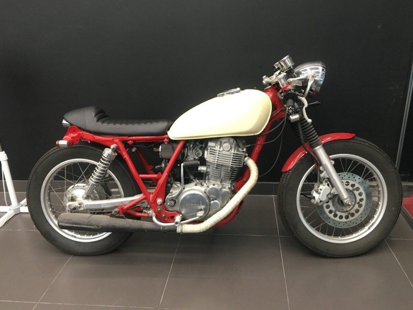Yamaha sr400