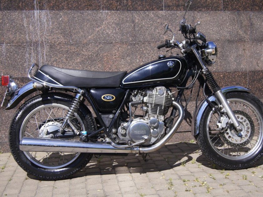 Yamaha sr400