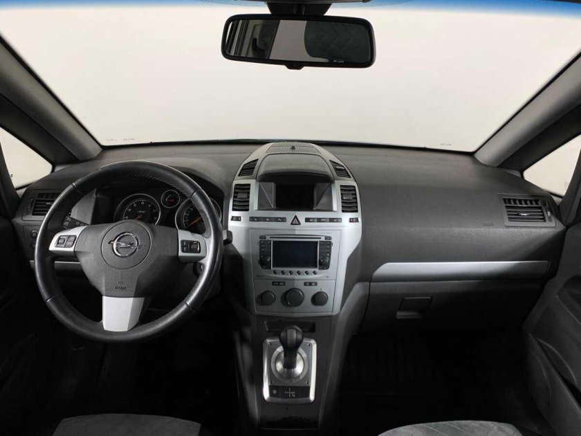 Опель зафира 2012 1.8 механика